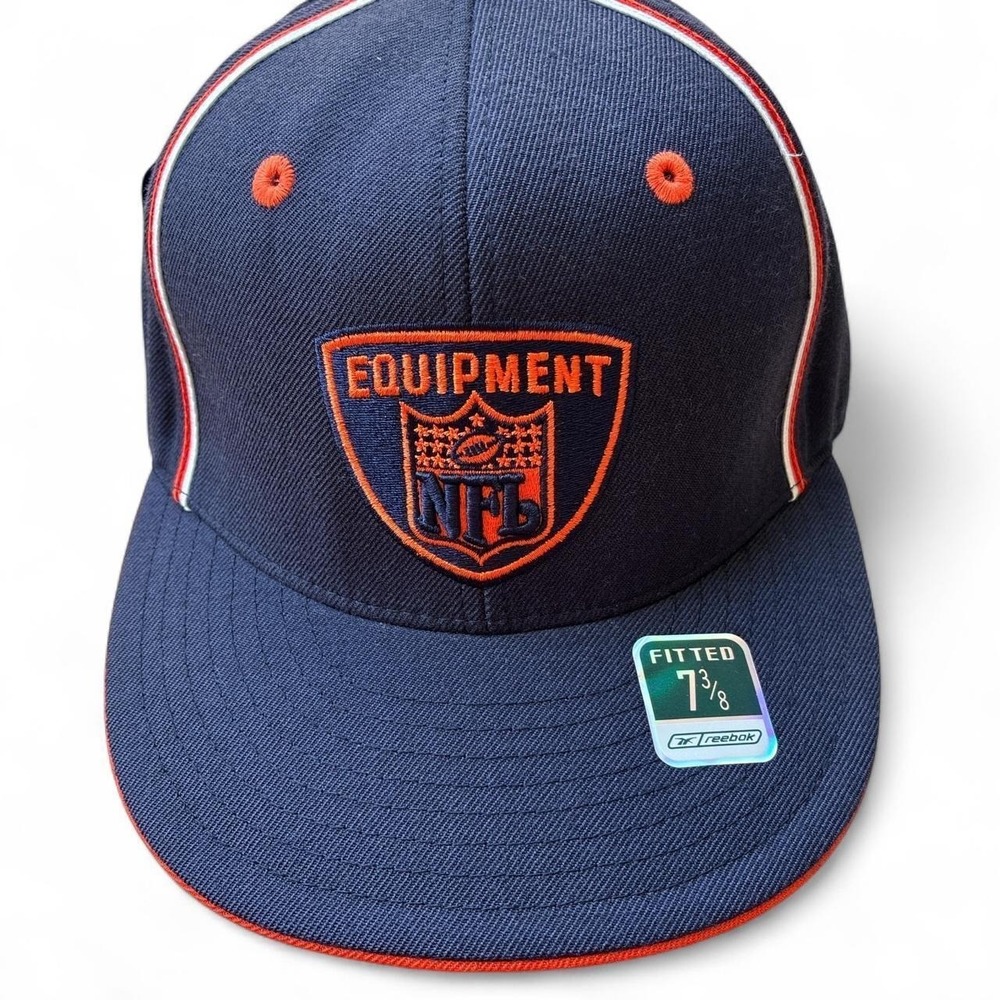 Y2K Brand New Y2K Reebok On Field Chicago Bears fitted hat. Size 7-3/8 NWT